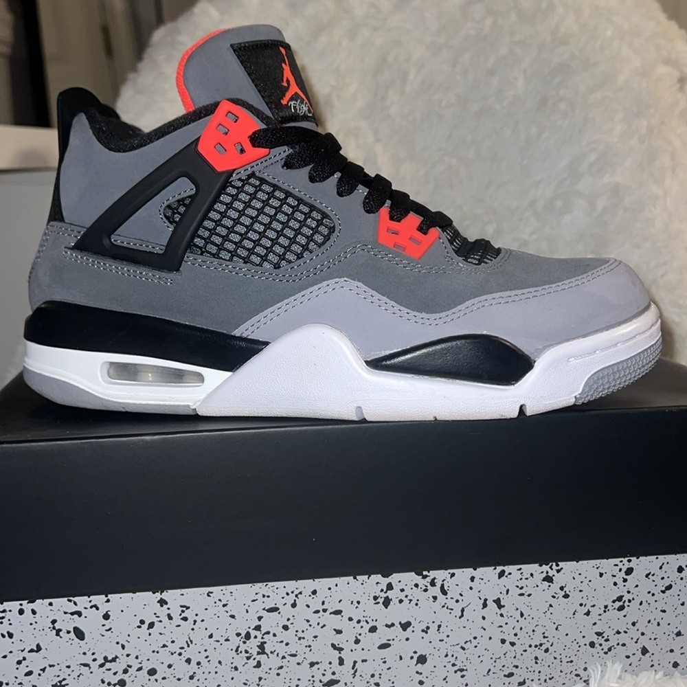 Jordan Kids Sneakers in Gray and Red - Picture 4 of 5